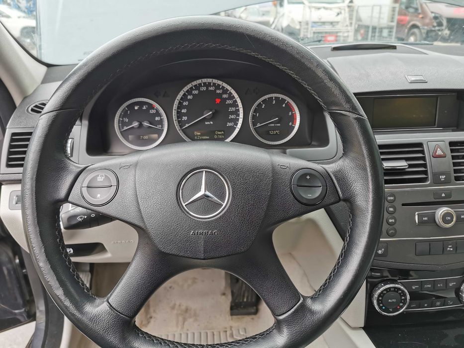 DEZMEMBREZ Mercedes C class W204 Motor Cutie Usa Stop Bara Far