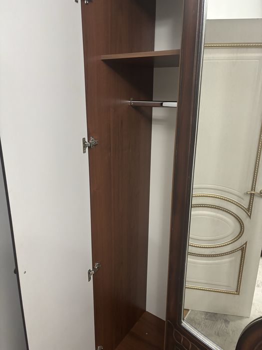 Продам шкаф фирменный