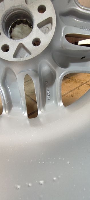 Продам комплект дисков r16 с резиной