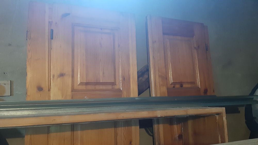 Продам деревянный дверь