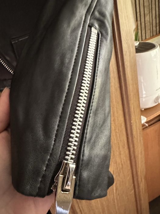 Женская кожанная куртка