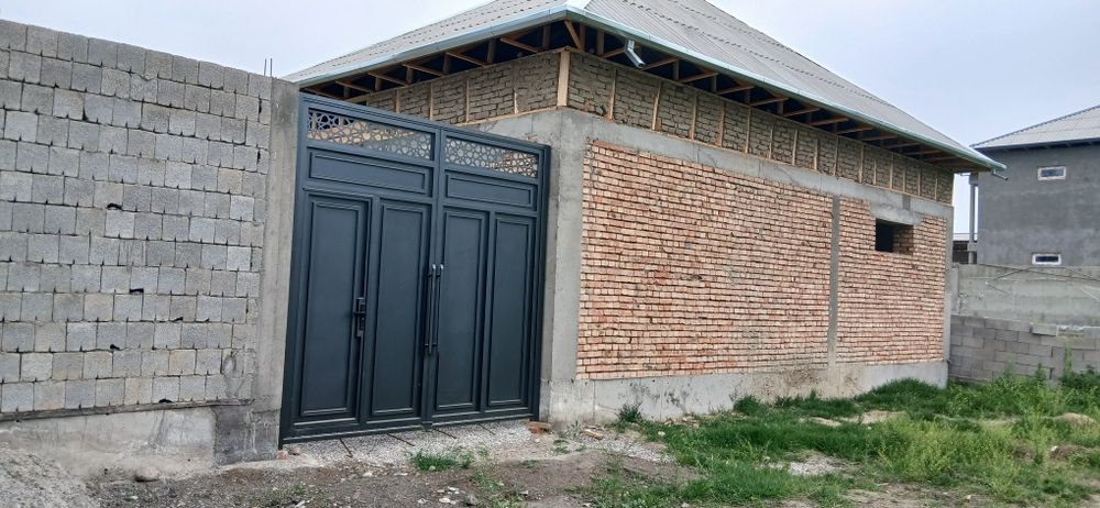 Окарикда 5,30 сотих 4 хона уй коробка холатидаги чек сотилади