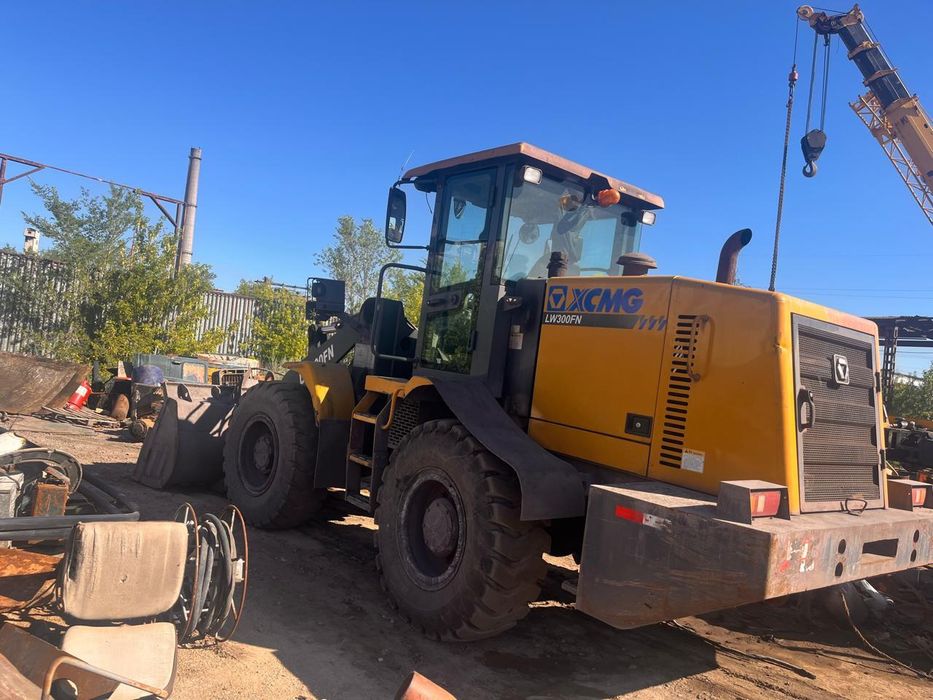 Погрузчик XCMG LW300 fn