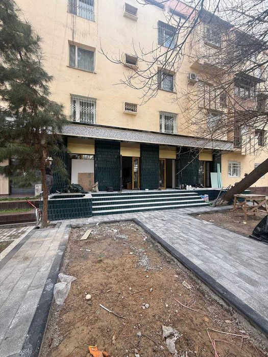 Продается 2 коммерческое помещение, фасад по 6 метров, первая линия