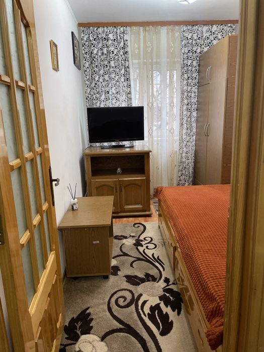 Inchiriez apartament 3 camere