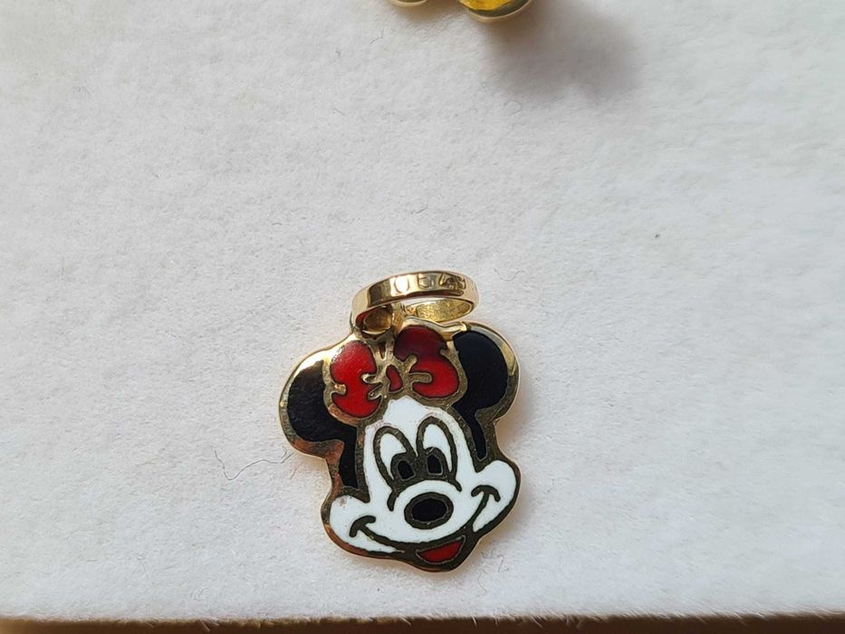 Set Cercei aur si pandantiv Minnie Mouse