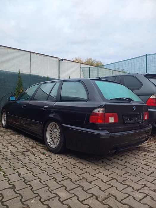 Dezmembrez bmw  530D 525D  e39