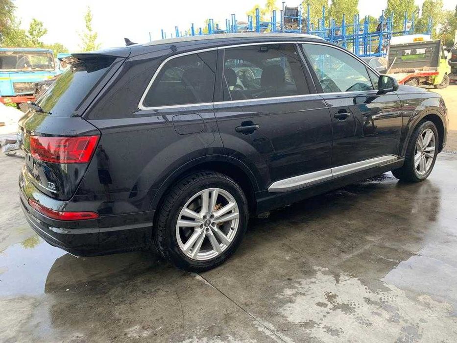Dezmembrez audi Q7 3.0 tdi 2016 euro 6/bara fata q7/Q7 s linne 2016/