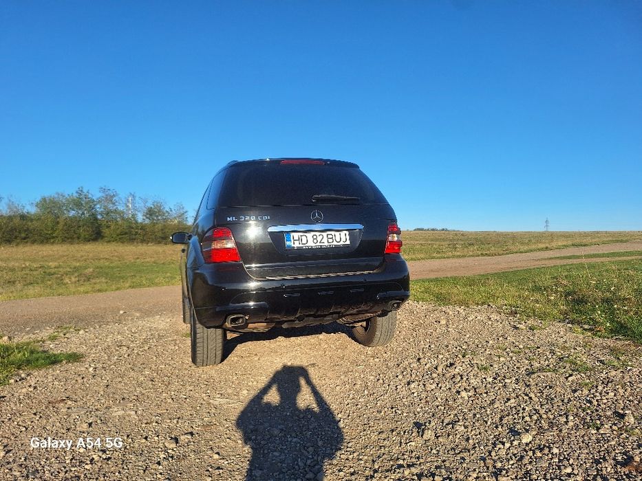 Vând Mercedes ML 320 4MATIC