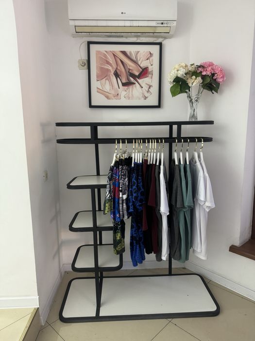 Продается мебель для магазина