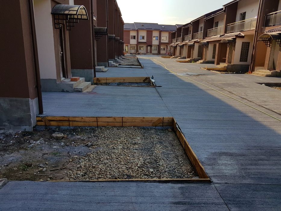 Șapă / turnare beton finisat / Elicopterizat cu cuart, Periat.