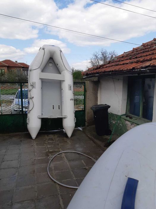 Надуваема лодка 300см
