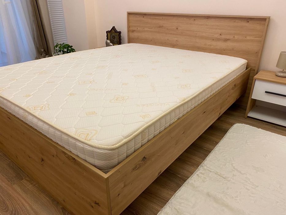 Promoție Set Pat 160x200 cu somiera si 2 noptiere