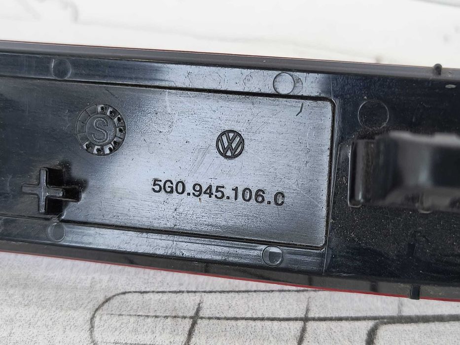 Stop / Catadioptru / Ochi de Pisică Bară Spate Dreapta VW Golf VII 2022 / 2013-2020 Cod OEM 5G0945106C (5C2)