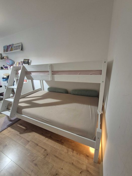 Двуетажно детско легло