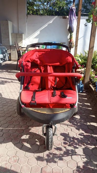 Коляску для двойняшек