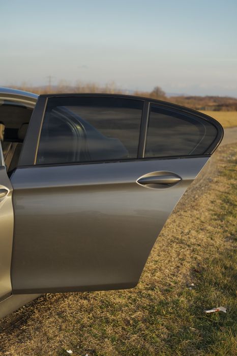 Dezmembrez BMW 520d F10 F11 525d, 530, 535, 550 N47, B47, bara, far