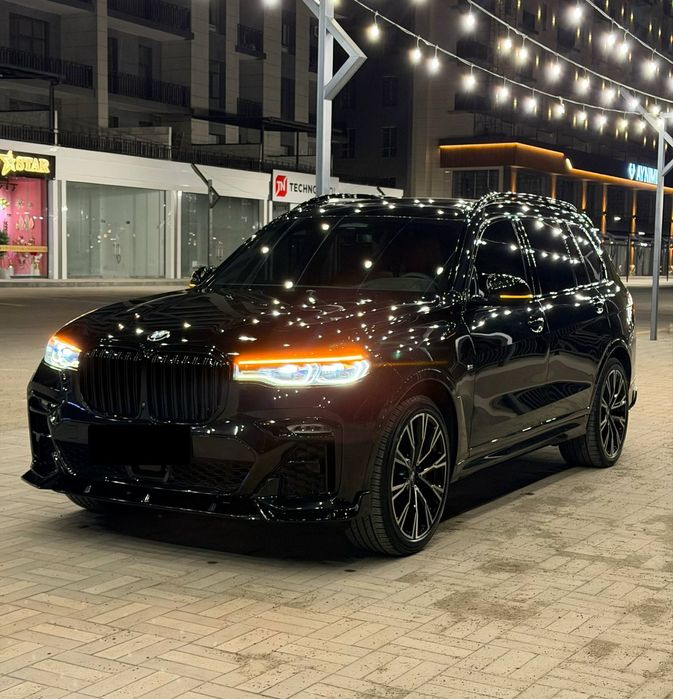 BMW X7 drive 50 I 4.4 tiwin turbo Full Pozitsya
