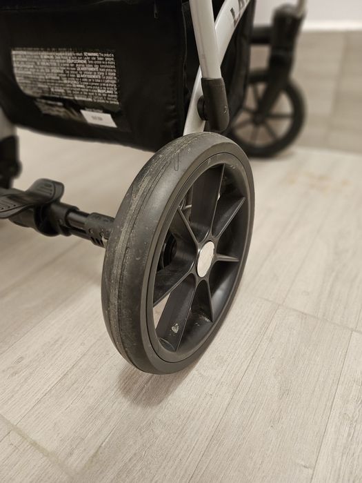 Vând căruț BabyLux