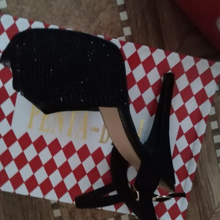 Продам туфли  женские