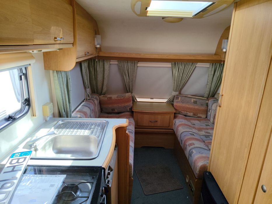 Rulota Lunar Zenith 4 persoane 855 kg înmatriculată