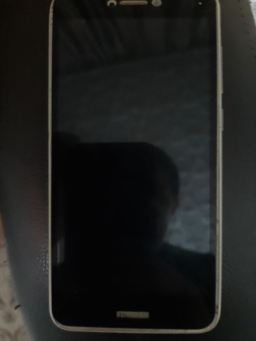 Продаю телефон HUAWEI P8 за 20000т