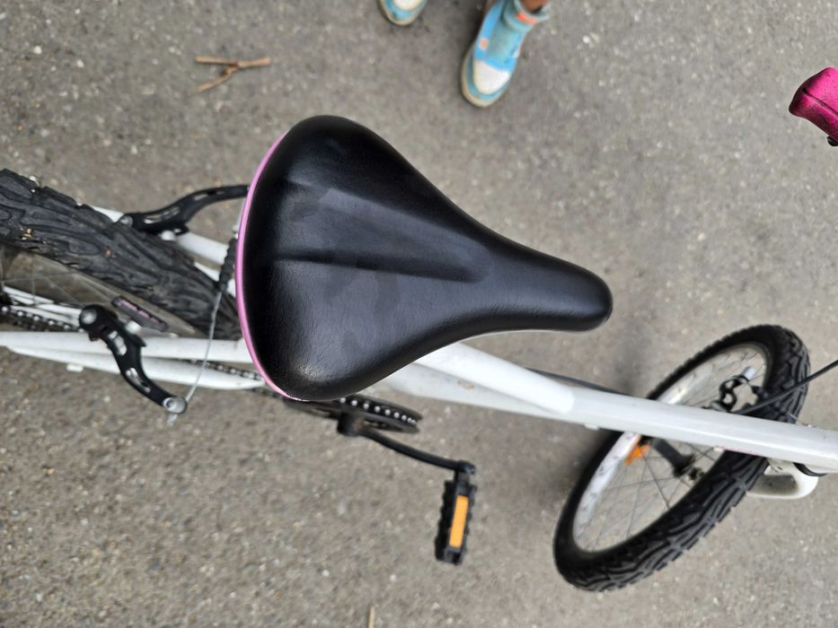 Vând bicicleta copii 6-10 ani