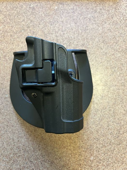 Кобури за пистолети