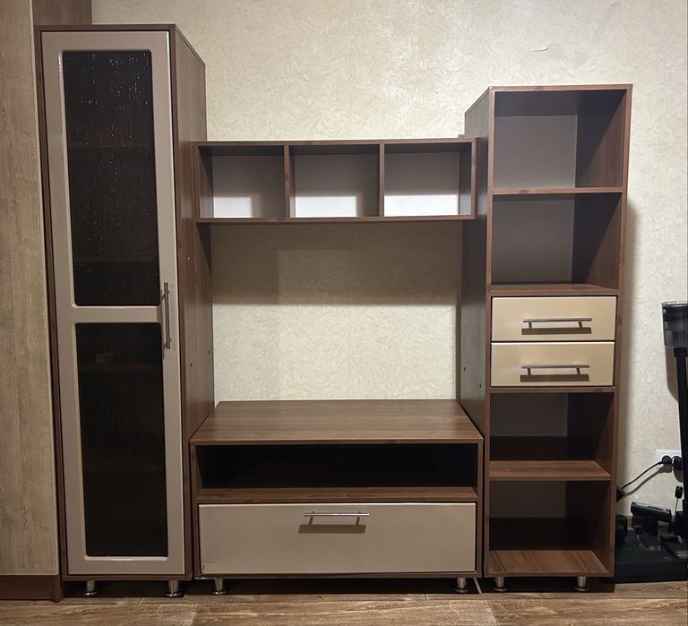 Стенка в гостинную, шкаф, зона под ТВ