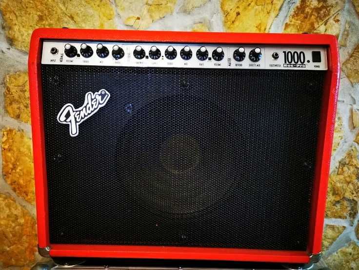 Ocazie Fender combo rock-pro 1000 - 100 W cu pedala !