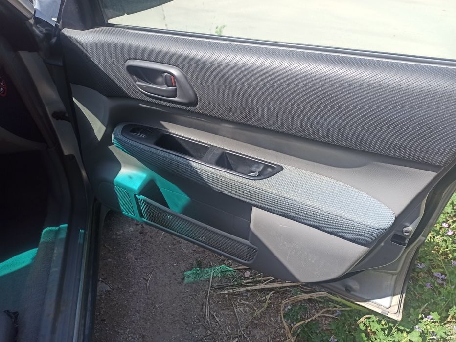 Субару Форестър 2005