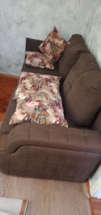 Продам диван в хорошем состояний