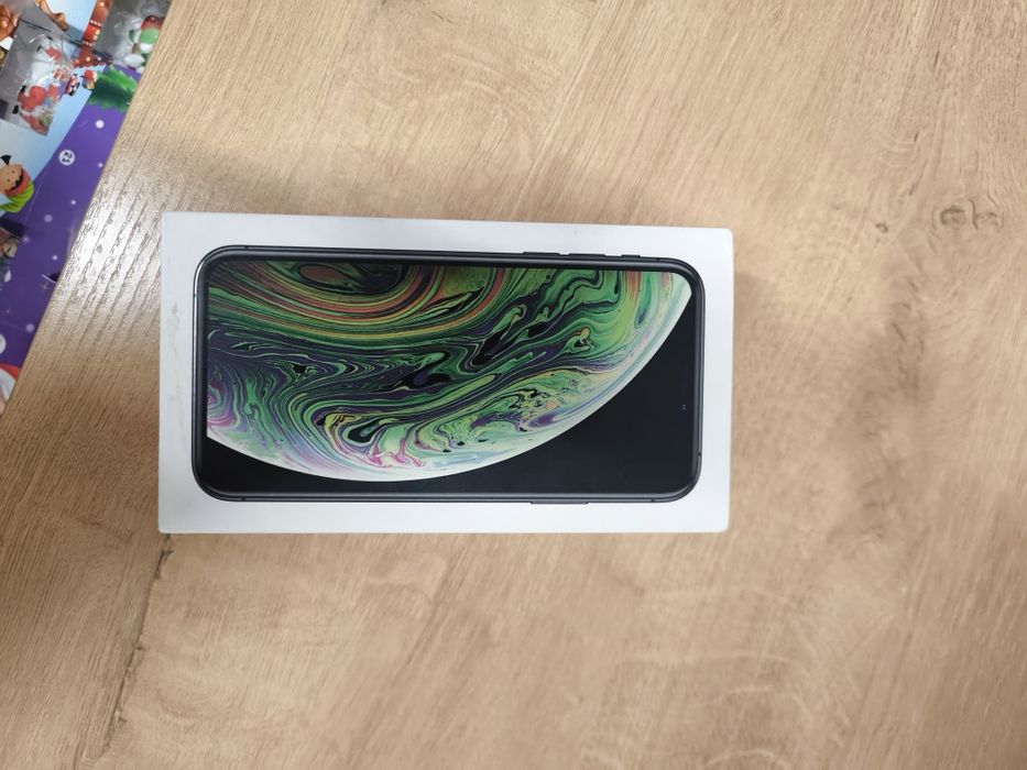 iPhone xs идеал(почти)