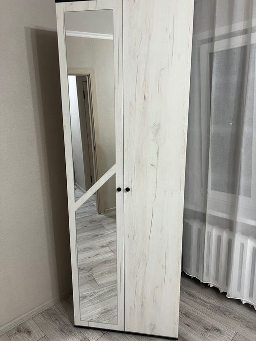 Шкаф для прихожей с зеркалом