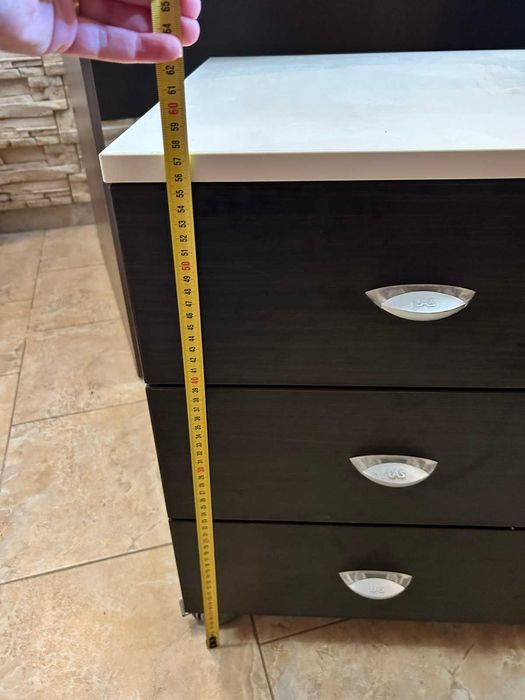 Офис бюро и шкаф / заедно или отделно/