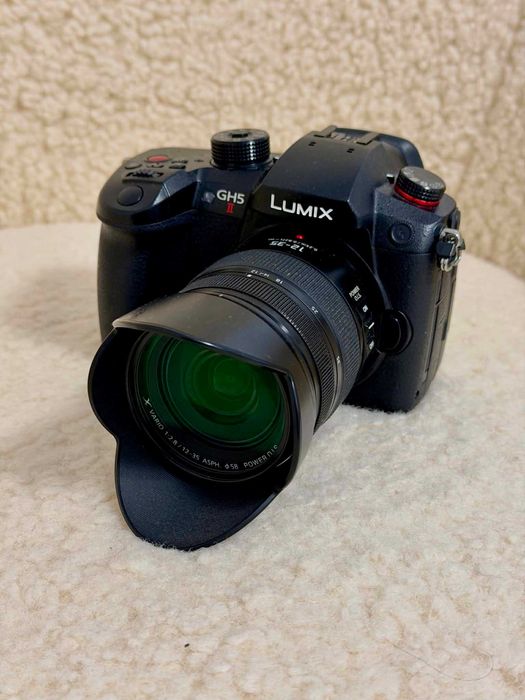 Panasonic Gh5 II + Panasonic 12-35mm f2.8 II