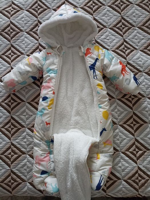 Продам демисезонный комбинезон