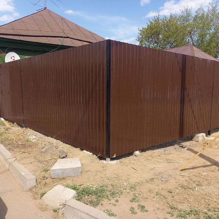 Заборы ворота перила мангалы