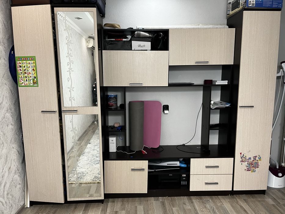 Шкаф бар! Тегін!