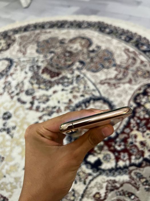 Iphone XS ideal sostoyaniye