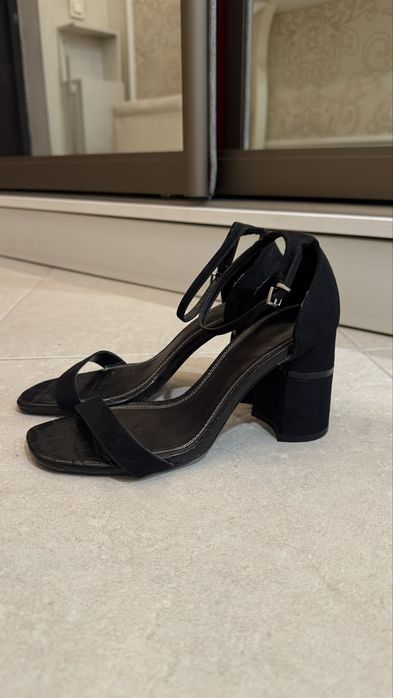 Туфли босоножки 35-36 размера