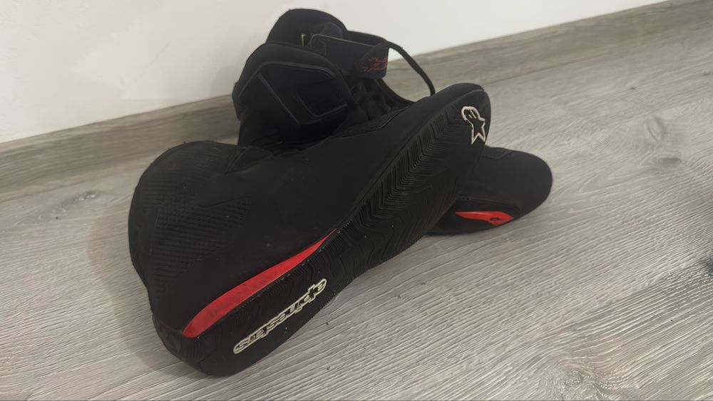Vând ghete moto Alpinestars Sektor, negru/roșu, mărimea 41 (EU)