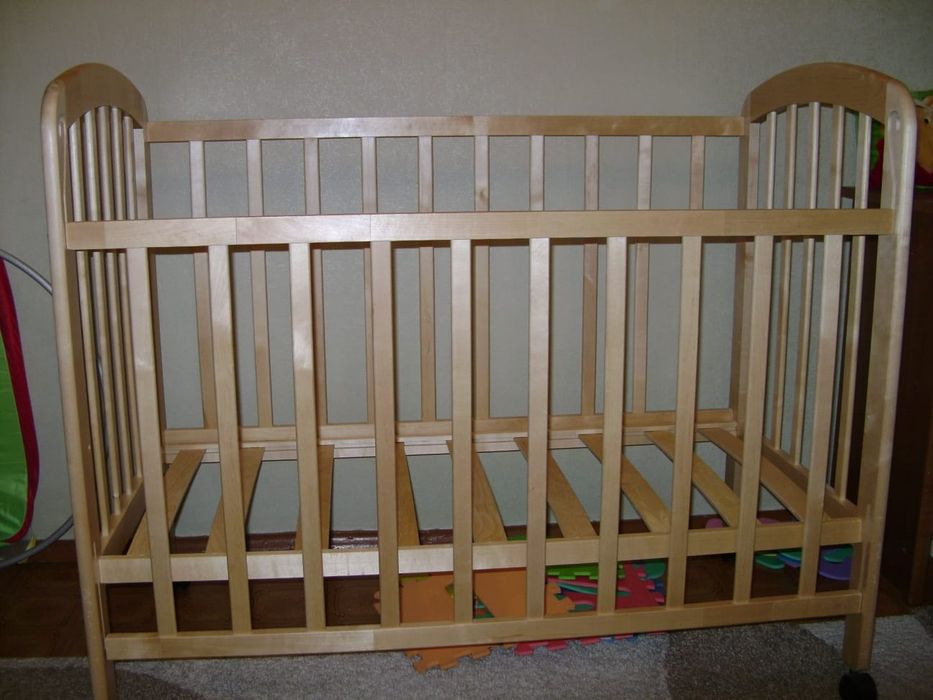 Детская кроватка манеж
