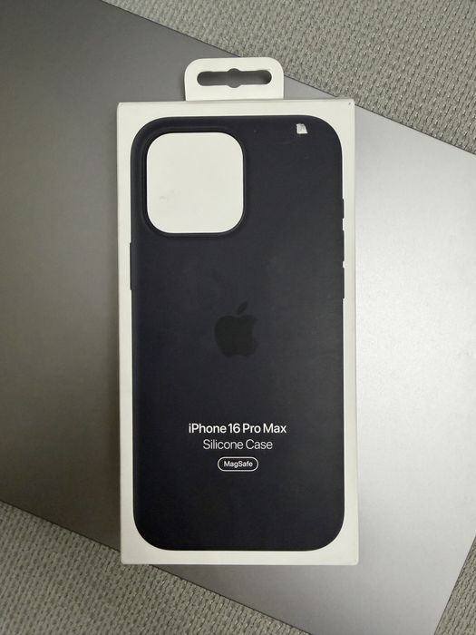 Чехол Apple Silicone Case для iPhone 16 Pro Max MagSafe