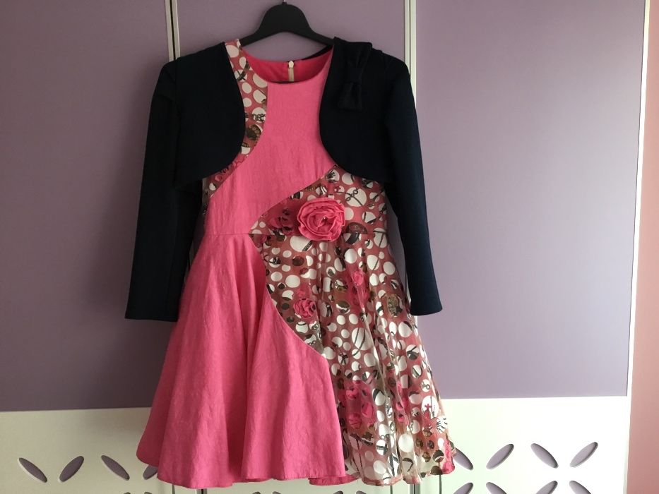 Красива рокля за момиче с болеро.