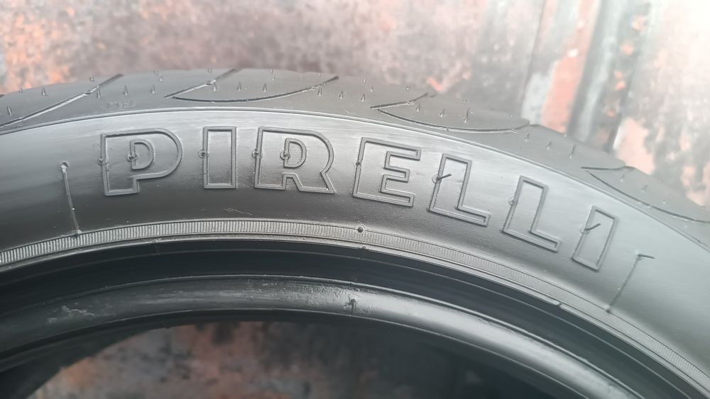 215/45/17 Pirelli