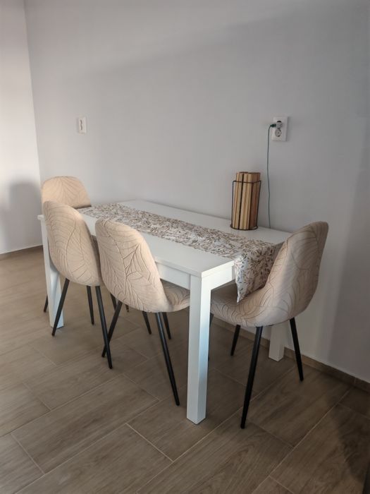 3 scaune de interior noi