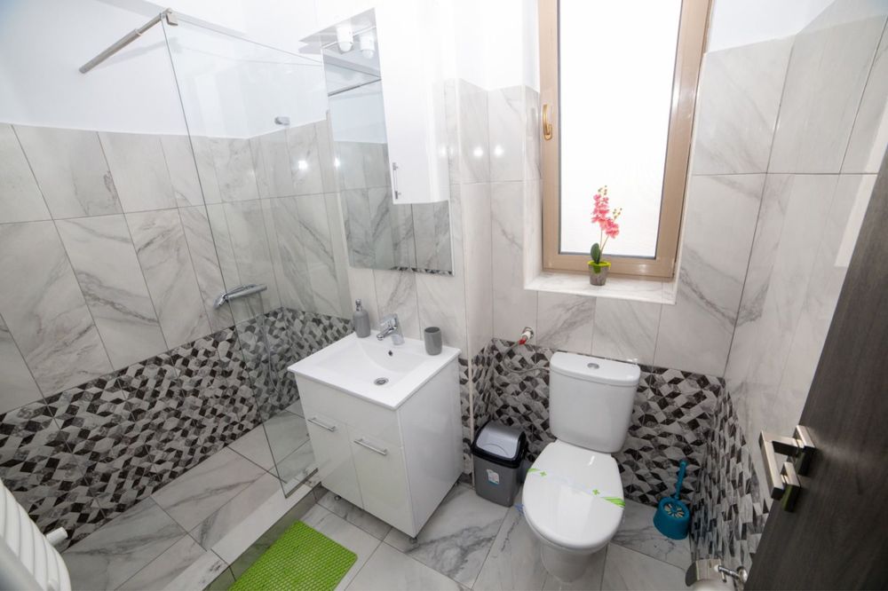 Oferim spre închiriere în regim hotelier apartament cu 2 camere