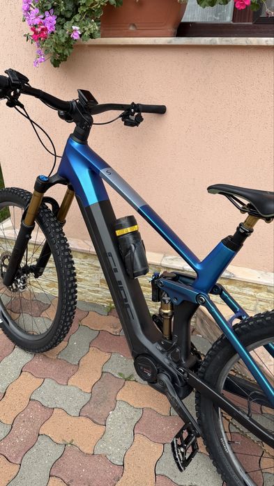 Bicicleta cube stereo hibrid nebula carbon