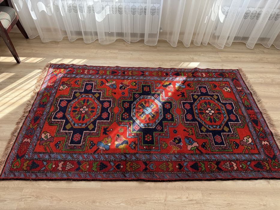 Продам ковер ручной работы из шерсти
